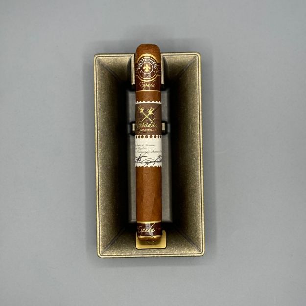 صورة Montecristo Espada Guard 