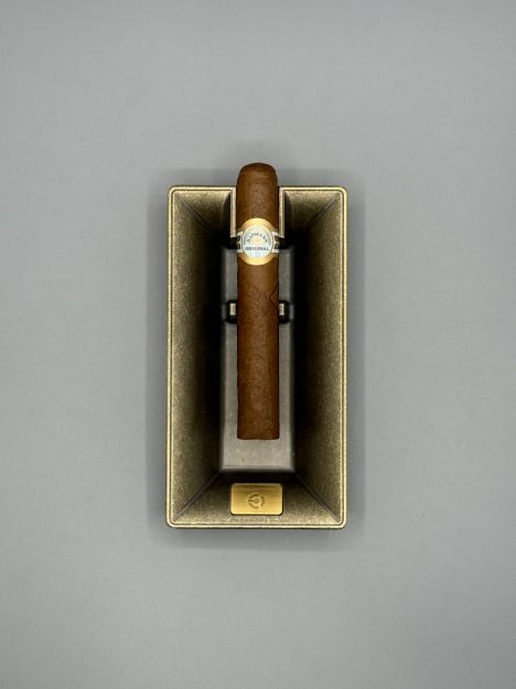 صورة H.upmann Domnician Rob 