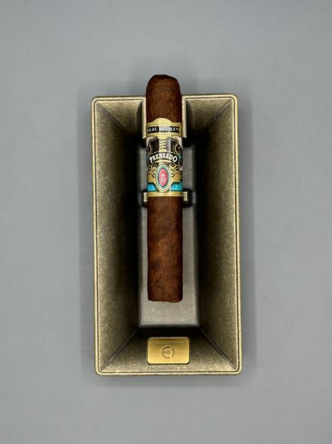 صورة Alec Bradley Prensado Rob