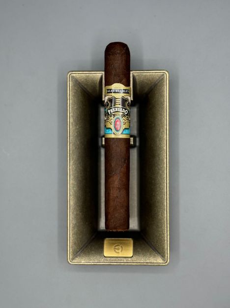 صورة Alec Bradley Prensado Gran Toro