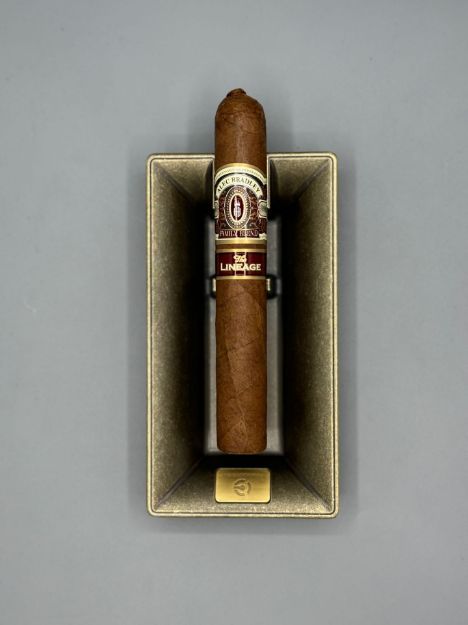 صورة Alec Bradley The Lineage Gordo