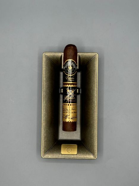 صورة Montecristo Espada Oscuro Ricasso