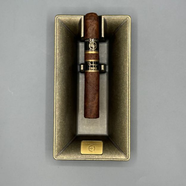 صورة Rocky Patel 1992 Vintage petit Corona 