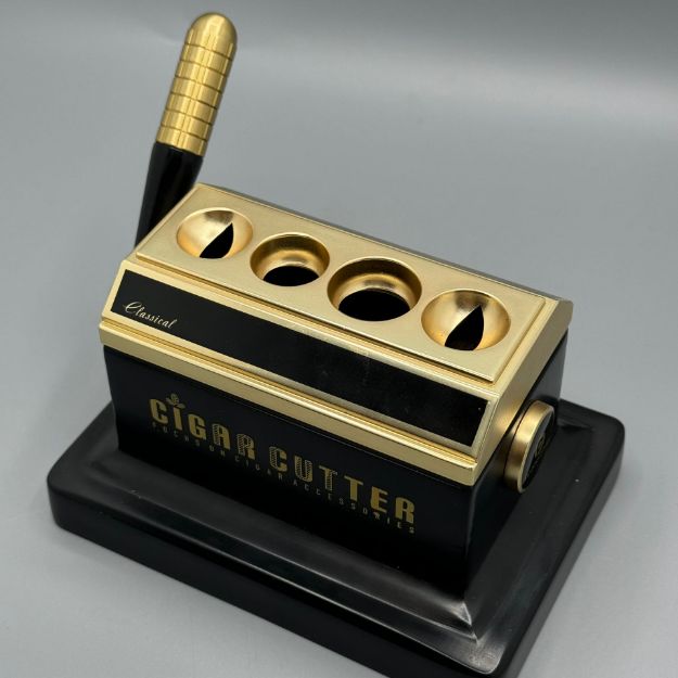 صورة Classical Cigar Cutter For Holes Straight & V 