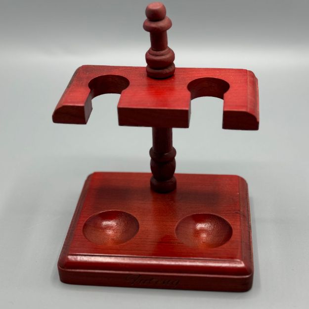 صورة Red Holder For Two Pipes