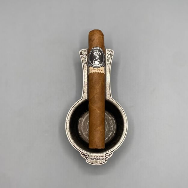 صورة Rocky Patel Black Swan 