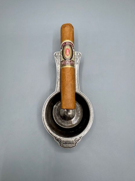 صورة A.B Medalist