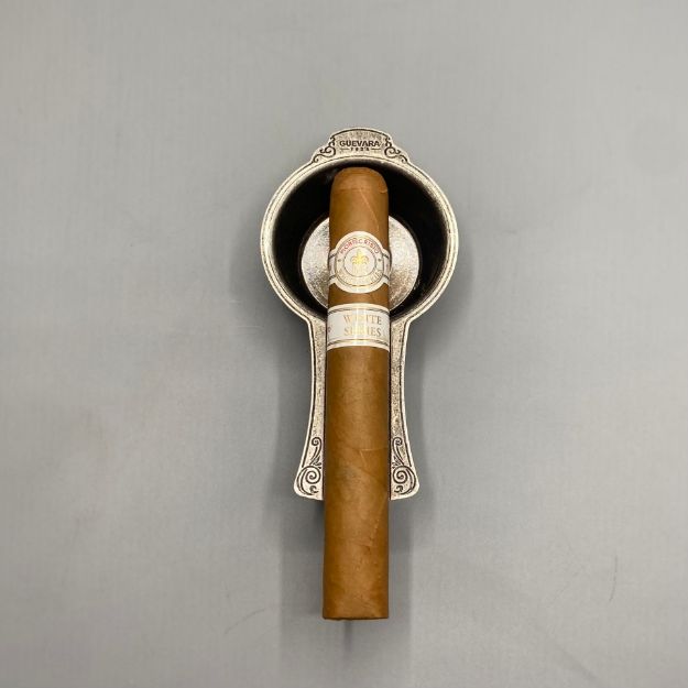 صورة Montecristo White series Toro
