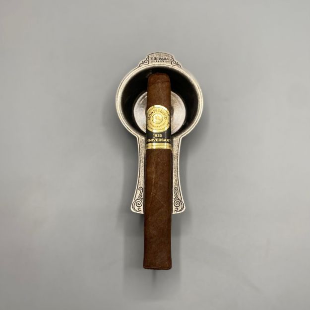 صورة Montecristo 1935 Anniversary Toro