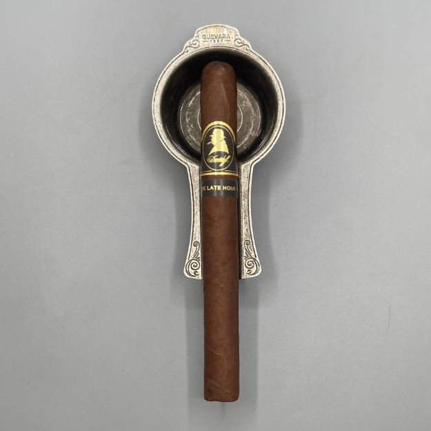 صورة Davidoff the late hour churchill