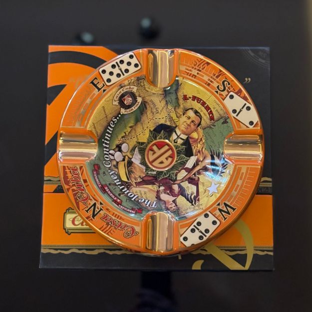 صورة Arturo fuente ashtray